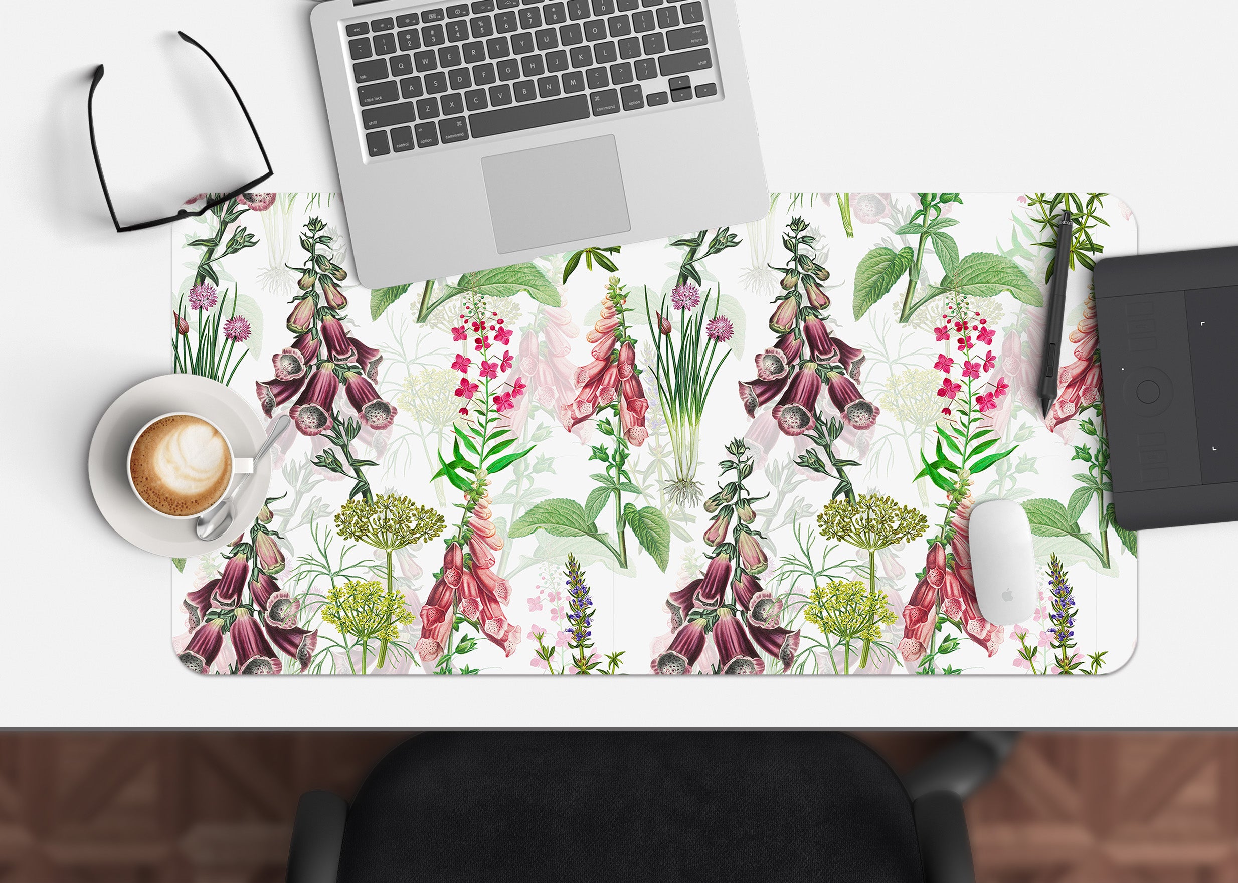 3D Flower Clusters 120143 Uta Naumann Desk Mat