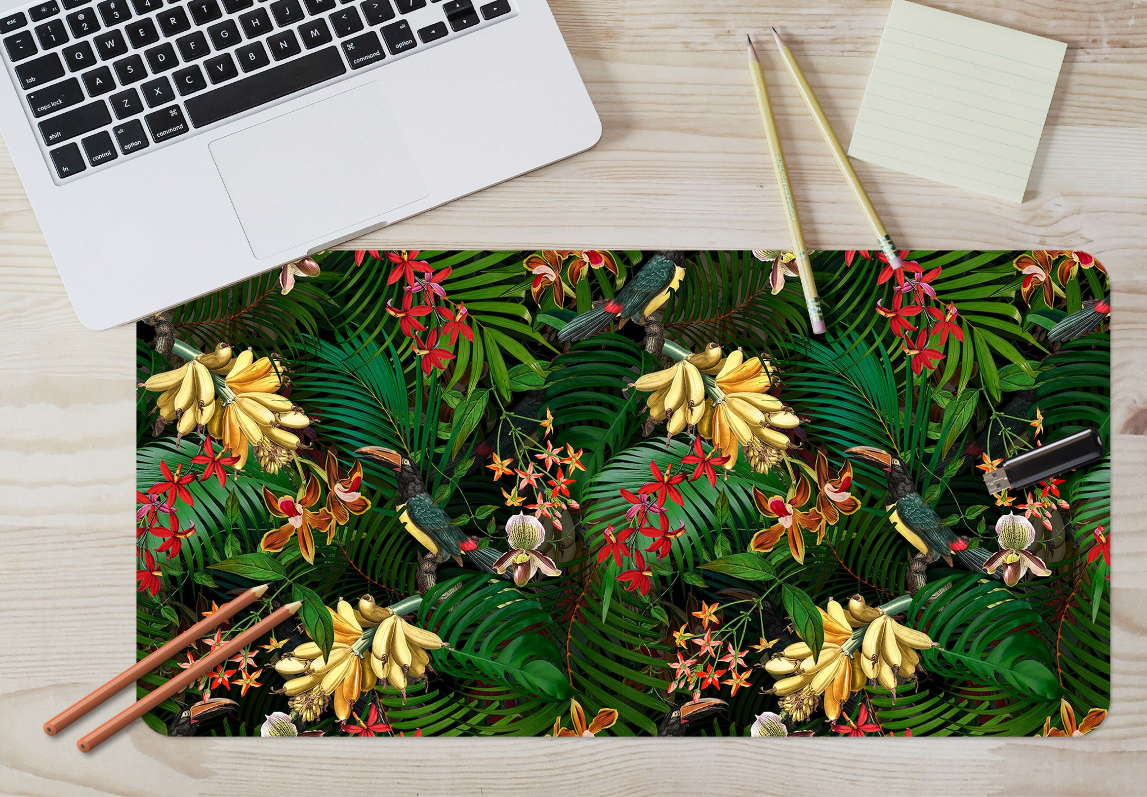 3D Grove Banana 120194 Uta Naumann Desk Mat